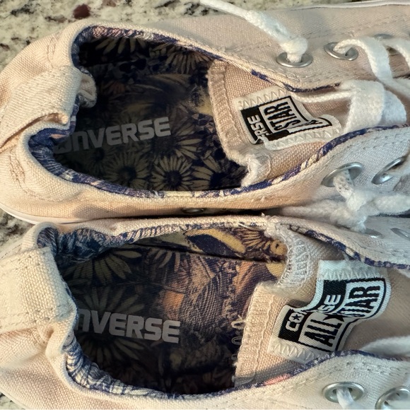 Woman’s shoreline converse all⭐️star size 7 pink excellent condition - Picture 4 of 10